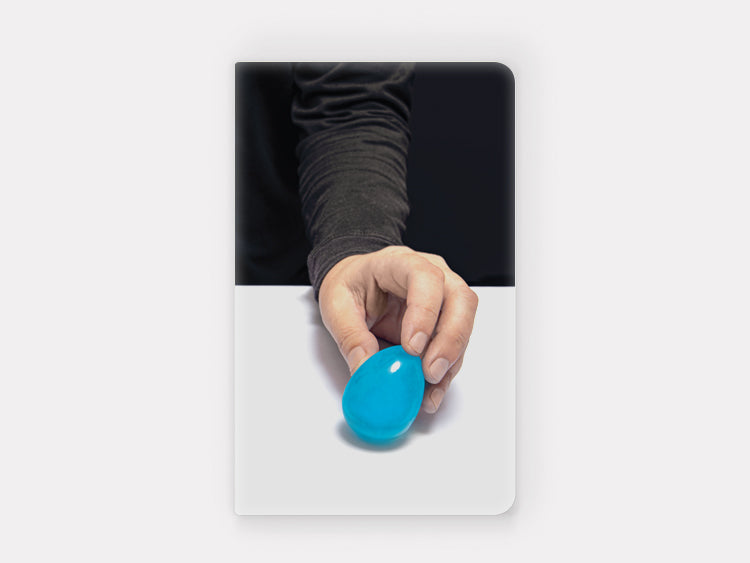 Cuaderno chico: Relaxing Egg (1967)