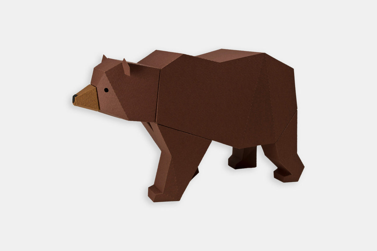 Paper brown bear to assemble