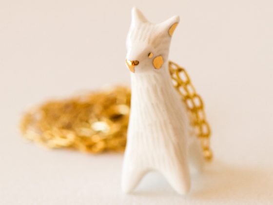 Collar Llama Blanca en Tienda Malba